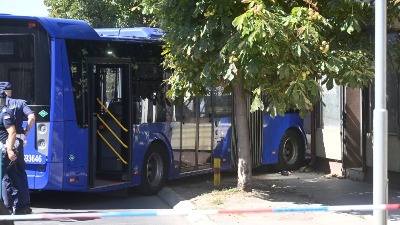 Poginula devojčica (15) u Zemunu: Autobus naleteo na nju