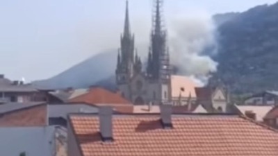 Veliki požar u Vršcu: Vatrena stihija guta Vršački breg (VIDEO)