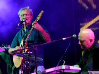 TOTALNI DEBAKL Gitarijade u Zaječaru: "U publici tačno 76 rokera" (VIDEO)