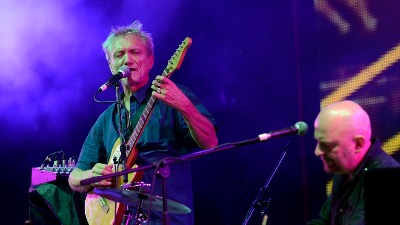 TOTALNI DEBAKL Gitarijade u Zaječaru: "U publici tačno 76 rokera" (VIDEO)