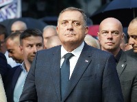 Dodik ne može biti ni predsednik SNSD-a