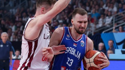 "Nedopustivo je da Srbija onako igra odbranu"