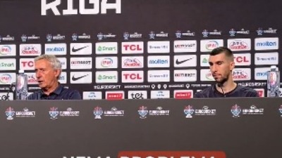 Pogledajte kako je Pešić pobesneo zbog pitanja novinara (VIDEO)