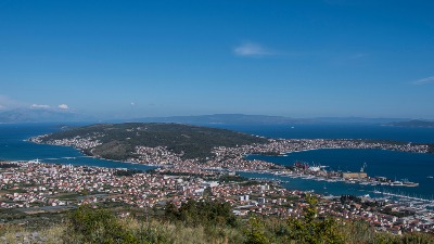 Raj na Jadranu guši se u smradu, turisti otkazuju rezervacije