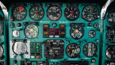 Ruski piloti se katapultirali iz aviona u hangaru