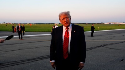 Donald Tramp NIJE ČEKAO ni DAN: Čim se razvela, odmah je pozvao na DEJT (FOTO) 