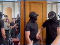 "Uhvatio me za gušu, udario me više puta": Odbornika opozicije tuklo privatno obezbeđenje na sednici Skupštine Zaječara
