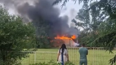 Požar u objektu u blizini vrtića: Vatra na sve strane (VIDEO)