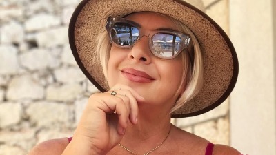 "Danas ništa nisam kuvala, ne možeš ići na plažu, pa posle toga kuvati": Udovica Dina Dvornika živi kao kraljica (FOTO)
