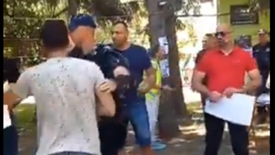 "Vratili su se, pojačani MMA borcem“: Haos u Bačkom Petrovcu, novi incident na izložbi slika 