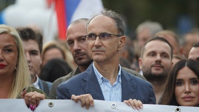 "Macuta ni po kući ne preoznaju": Đuro sedi sam a na vratu AKREDITACIJA (FOTO)