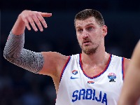 Tektonski poremećaj u NBA: Jokić napušta Denver i ulazi u supertim?