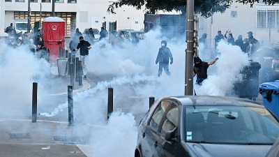 Francuzi "blokiraju sve": Žestoki sukobi građana i policije (FOTO, VIDEO)