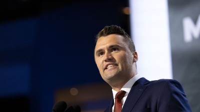 Preminuo Trampov saradnik: Čarli Kirk podlegao povredama