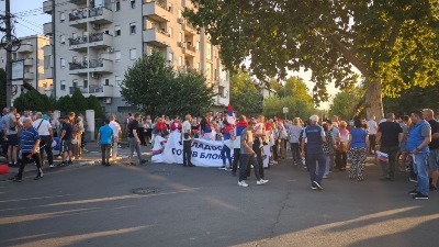 Nenadu nudili 50 evra da na skupu SNS-ovaca provoza svoju "vespu", dobili BRUTALAN odgovor