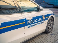 Policija zaustavila muškarca, on progutao paketić sa drogom, pa preminuo!