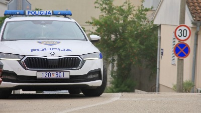 Horor u Glini: Otac polio sina benzinom i zapalio ga Horor u Glini: Otac polio sina benzinom i zapalio ga