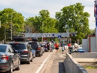 Možete da izgubite ceo dan zbog čekanja na granicama: Evo kako agencije postupaju u tim slučajevima