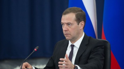 Medvedev žestoko izvređao Zelenskog: "Narkoman iz Kijeva"