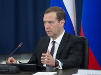Medvedev se opet javio: Ako Tramp nastavi ludi kurs...