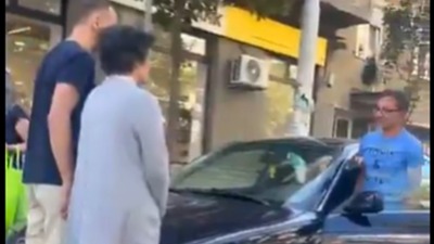 Bizaran pokušaj probijanja blokade u Beogradu (VIDEO)