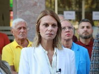 Popović: Dok je na ulicama obračun kriminalaca, Šapić se bavi zastakljivanjem Trga republike 