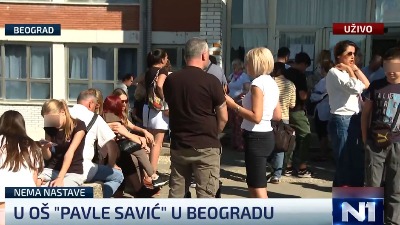 "Zvali smo i Hitnu, nastavnicama pozlilo": Novi protest ispred OŠ "Pavle Savić"