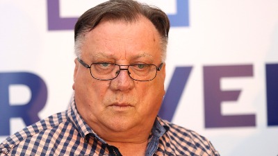 Osvanula UMRLICA Halida Bešlića: Među ožalošćenima žena, sin, snaja, unuci, sestre i još 25 FAMILIJA (FOTO) 