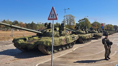"Ministarstvo odbrane i Grad Beograd da saopšte cenu asfaltiranja ulica posle parade"