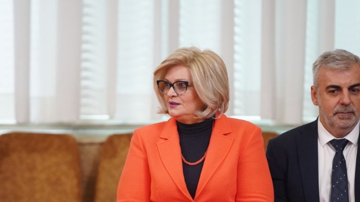 Tabaković glasala za prodaju NIS-a, pa "najstrašnije" čula od ruskog ambasadora