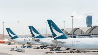 ALARMANTNO: Kerozin presušuje, avio-kompanije već seku letove!