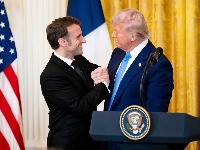 "Pretnje su NEPRIHVATLJIVE": Makron OŠTRO reagovao na nove Trampove carine