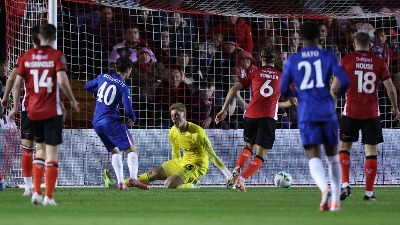 Liga kup: Trećeligaš uplašio Čelsi, Vukovi pojeli Karamele