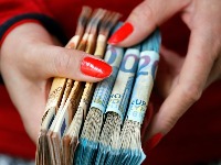 OVA glumica je na korak da postane najprofitabilnija u istoriji: Njeni filmovi su ostvarili ŠOKANTNU ZARADU (FOTO)