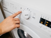 VEŠ MAŠINA VAM SKAČE po kupatilu? Ovaj jednostavan trik sigurno rešava problem 