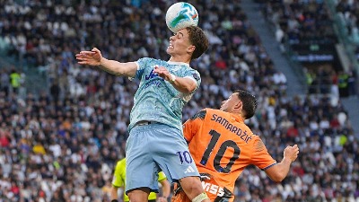 Juventus nemoćan sa igračem više: Duel Samardžića i Vlahovića bez pobednika (VIDEO)