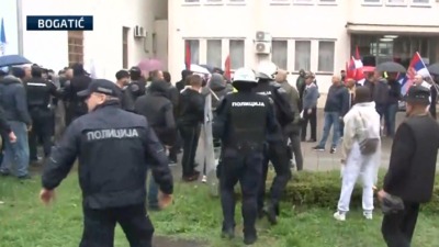 Incidenti u Bogatiću: Došlo do guranja i koškanja (VIDEO)