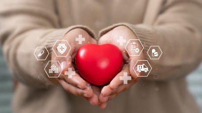 Doktori kažu da je treba probati: Neobična poza koja smiruje srce za 60 sekundi