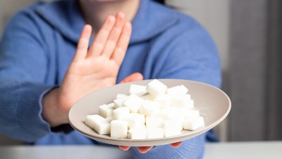 Šećer je svuda oko nas: Stručnjaci upozoravaju na količinu koju većina ljudi svakodnevno premašuje