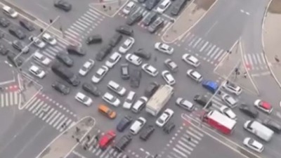 NEMA MRDANJA Semafor u BG prestao da radi - nastao haos (VIDEO)