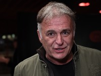 "Ne vidim sebe opet oženjenog, nisam u godinama": Branislav Lečić ljubi 32 godine mlađu, a ovako govori o braku 