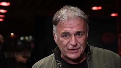 Raj nadomak Beograda: Branislav Lečić poseduju luksuznu vilu sa bazenom i kaminom