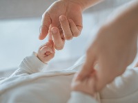 Mama Mika je s 46 godina rodila 11. dete, dok je ćerka Anika čekala prvo i priznala: "Bilo je zastrašujuće"