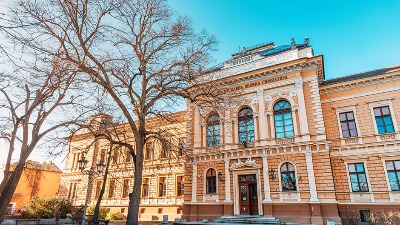 NIŠTA NE FUNKCIONIŠE Haos u "Jovinoj“ gimnaziji