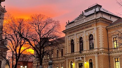 Direktor Jovine gimnazije zakazao sednicu Saveta roditelja, a nije pozvao NIJEDNOG roditelja Direktor Jovine gimnazije zakazao sednicu Saveta roditelja, a nije pozvao NIJEDNOG roditelja