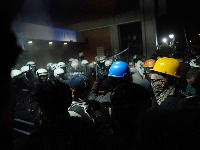 Prolazi kroz torturu zbog podrške studentima: "Dete mi tukli u policijskoj stanici, a inspekcija mi zatvara firmu"