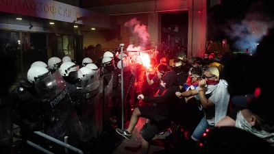 MUP: Policija ne poseduje CN gas, pa samim tim nije mogao da bude ni upotrebljen