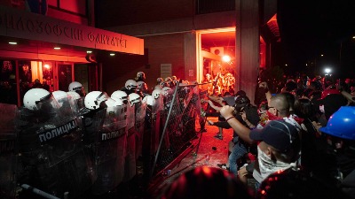 ANEM: Policija napadala novinare, narušila autonomiju univerziteta