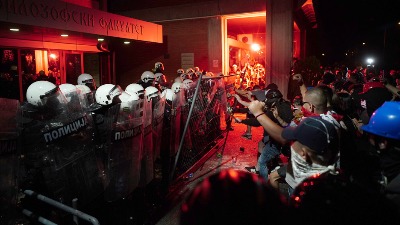 AUSTRIJANCI PIŠU: Vučić krenuo u nasilni obračun sa svima koji odbijaju da SLUŽE REŽIMU