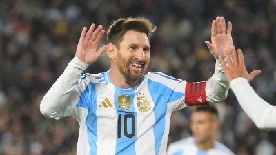 Pobeda, golovi, suze: Mesi se oprostio od argentinske publike (VIDEO)